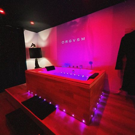 Love Room Haut De Gamme - L'Extase Avec Jacuzzi Violaines Buitenkant foto