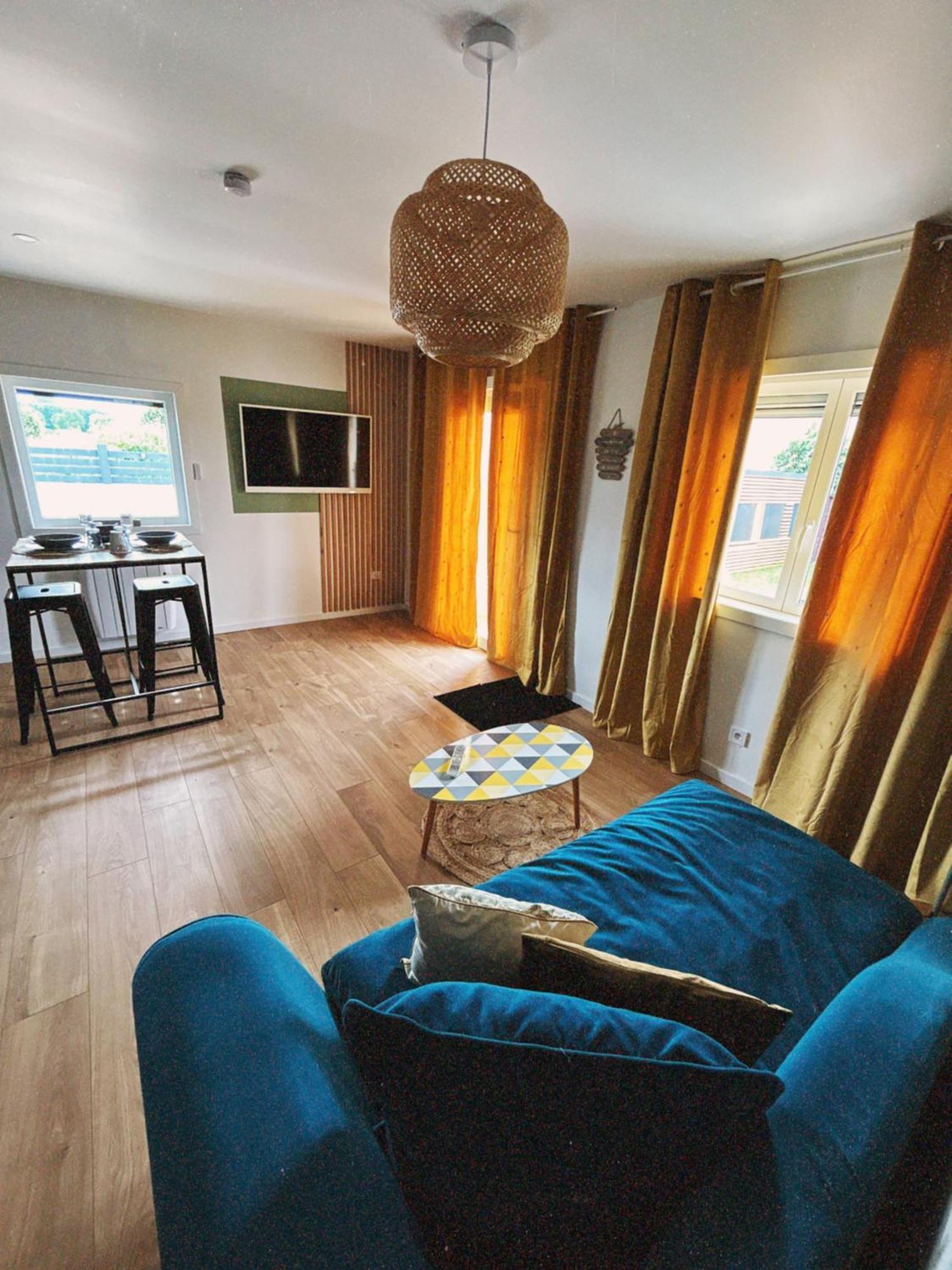Love Room Haut De Gamme - L'Extase Avec Jacuzzi Violaines Buitenkant foto